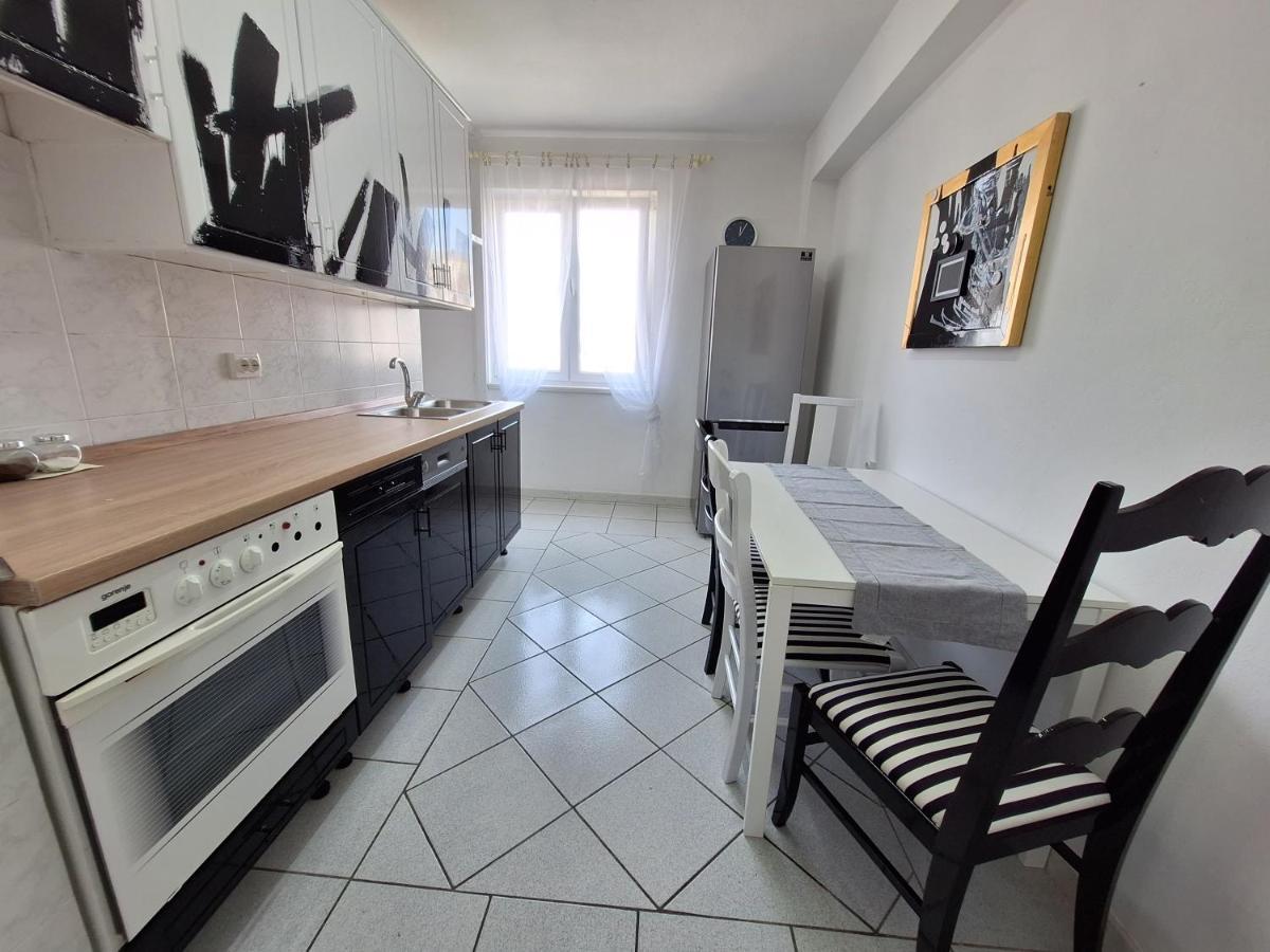 Two Bedroom Apartment Alma Задар Екстериор снимка