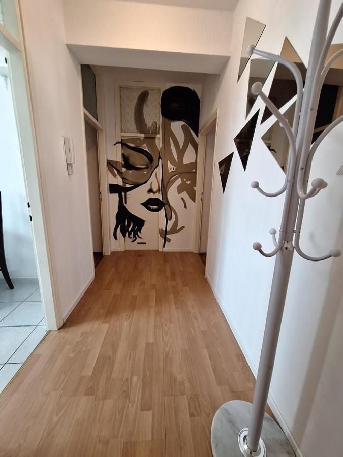 Two Bedroom Apartment Alma Задар Екстериор снимка